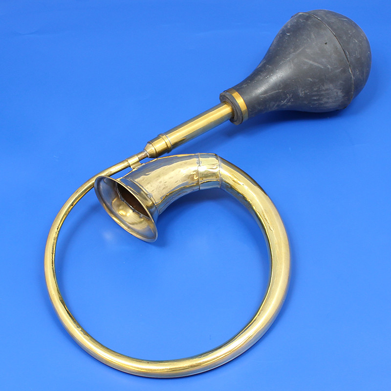 Curved motor horn - brass, 14