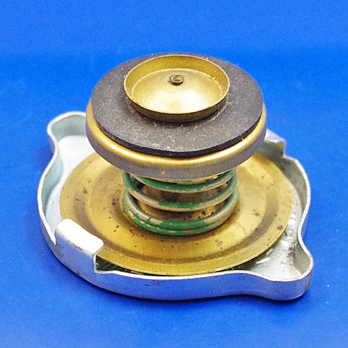 204E8100 radiator pressure cap Cooling System Classic Ford Parts