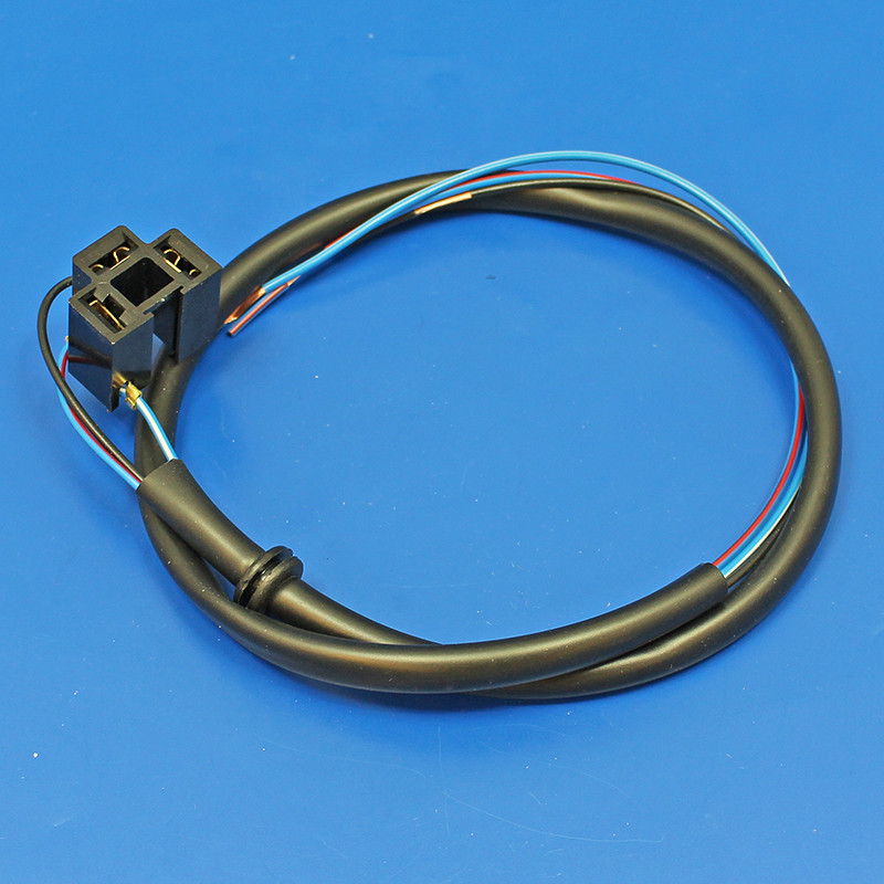 Headlamp wiring harness - H4 connector block with wired terminals, sleeve and grommet