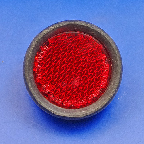 Flat rubber surround reflector flat rubber equivalent to Lucas type RER6
